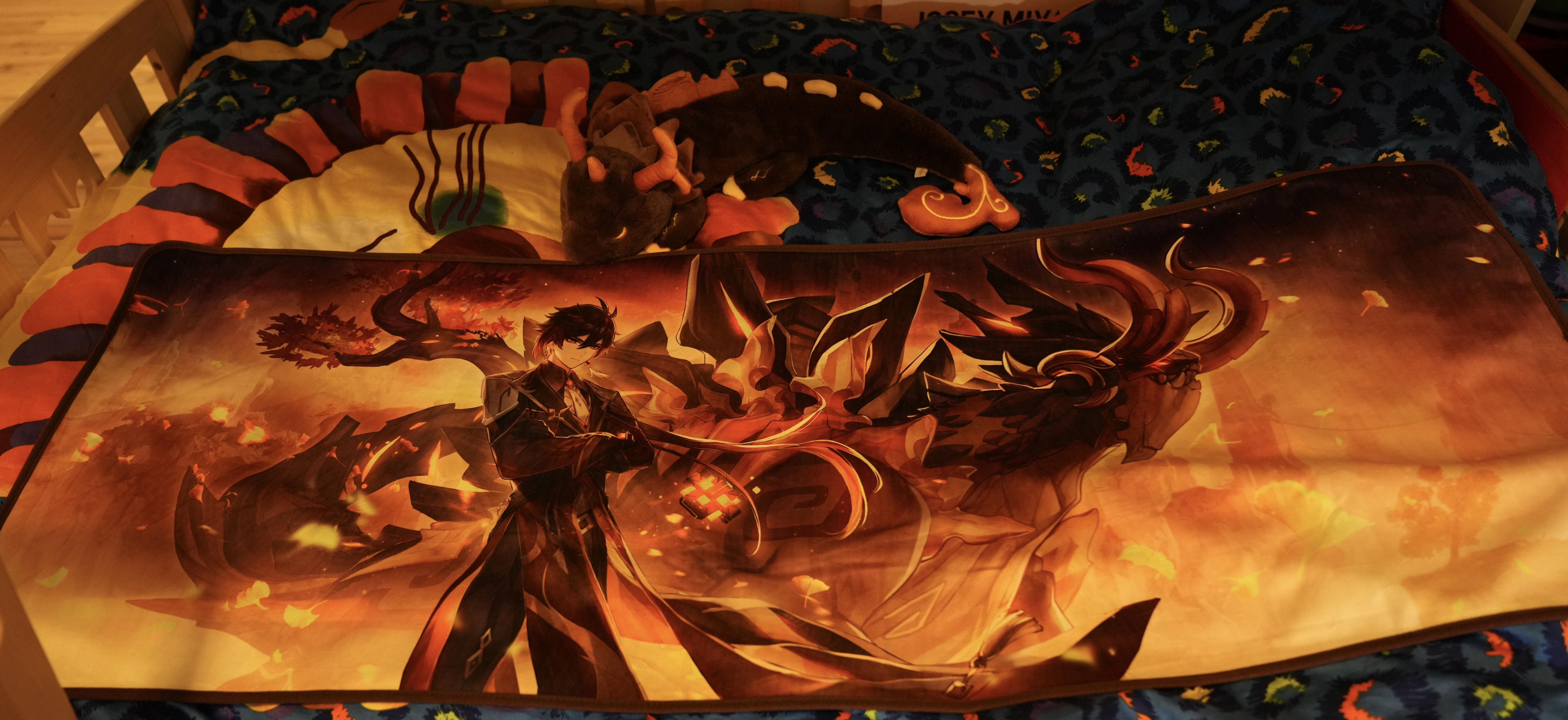 闲聊杂谈双12买的岩王帝君毛毯仙祖法蜕丘丘拖鞋和插画集已到超清巨图