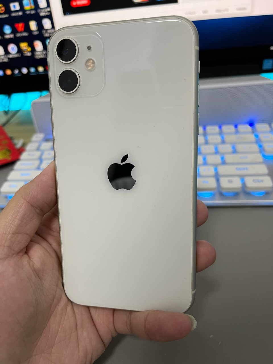 换13了出台iphone11白色国行128g暂出