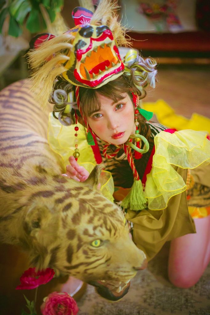 游民樱花妹cos老虎