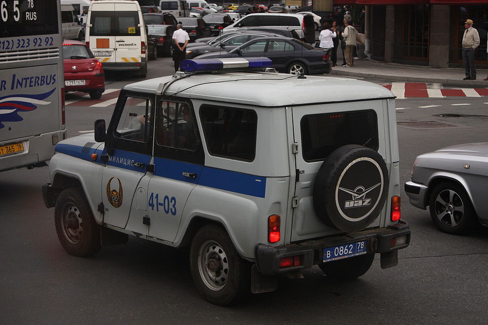 俄罗斯街头国产警车