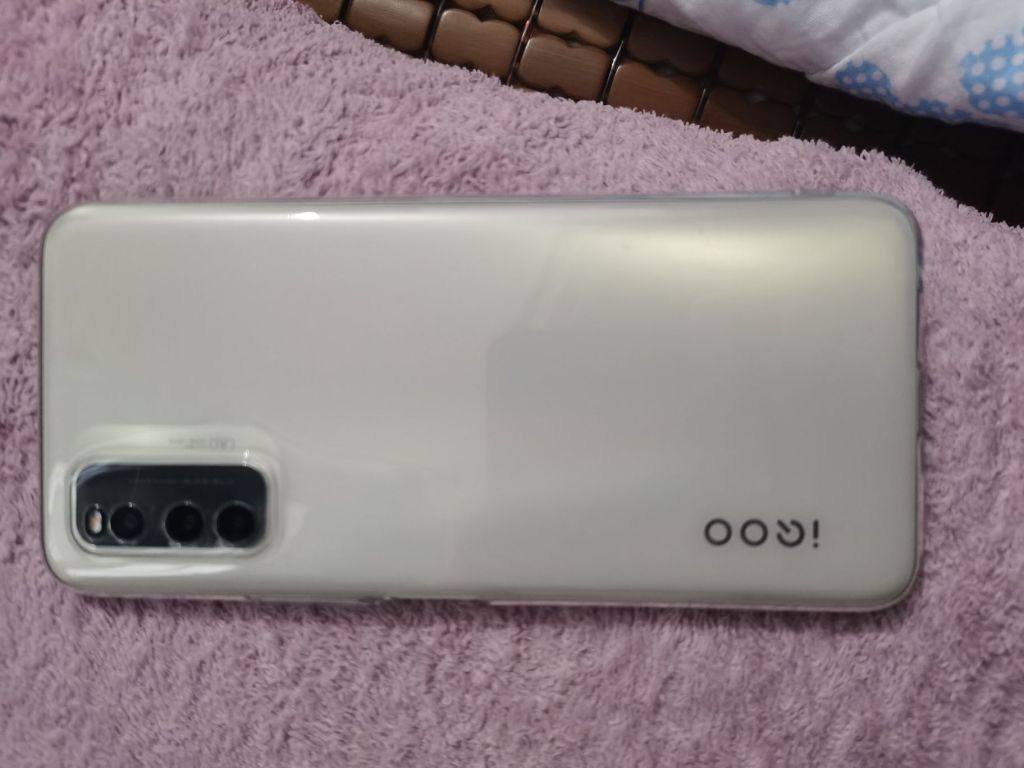 手机iqooneo5活力版8256刚刚激活的