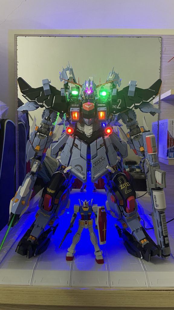 拼装机甲之城完美吉翁号完工圆了大体积的一个梦