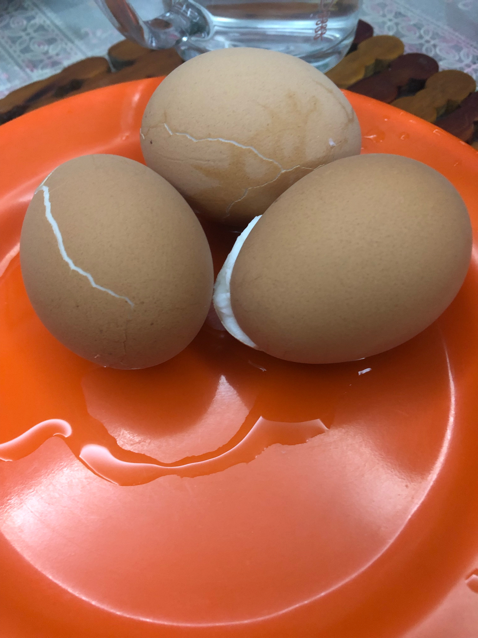 为什么煮鸡蛋老是开裂