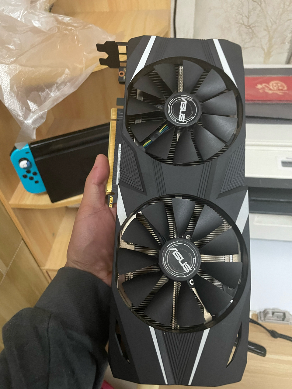 出华硕2070o8g显卡