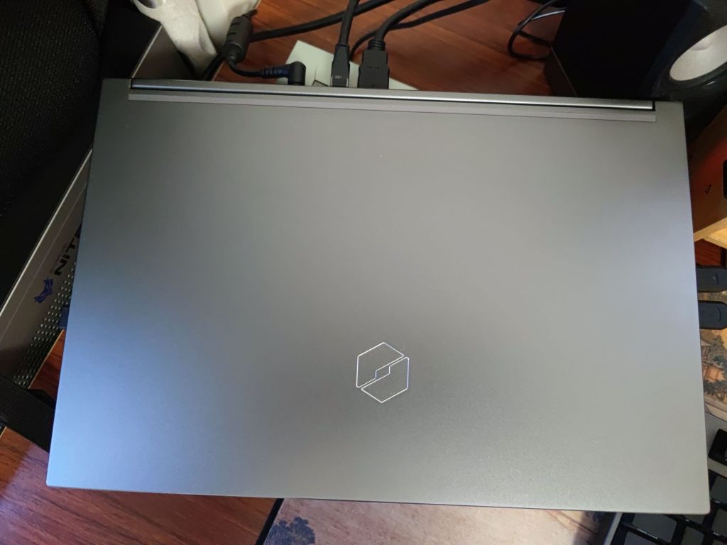 出一台机械革命蛟龙5笔记本3060显卡2k165hz显示屏