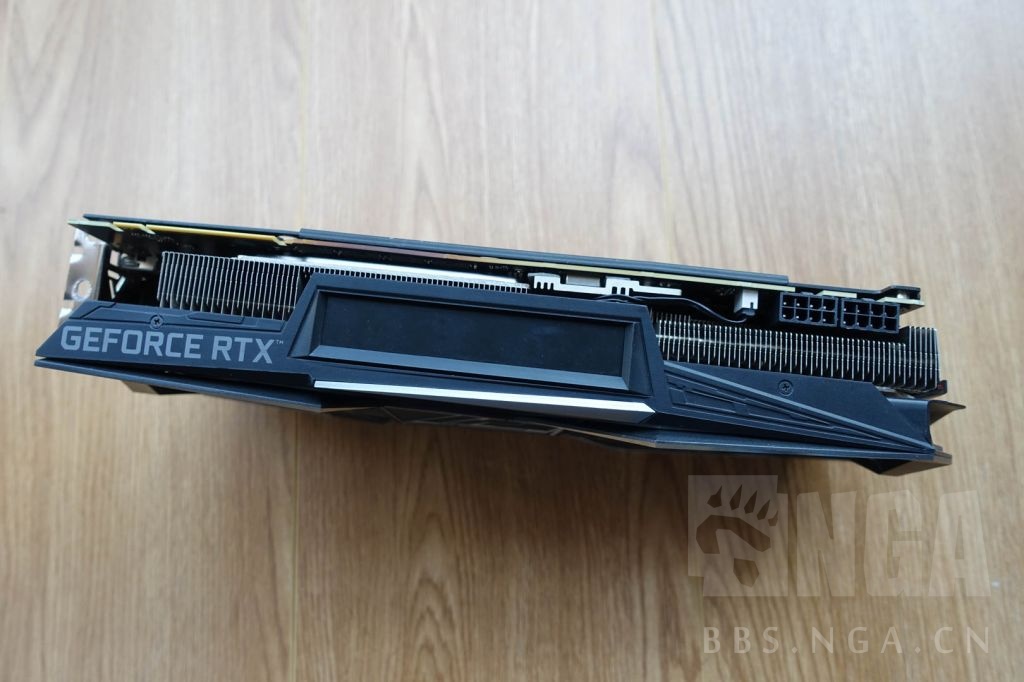 图形显示卡七彩虹igamertx2070supervulcanxoc顶配火神价格3333元