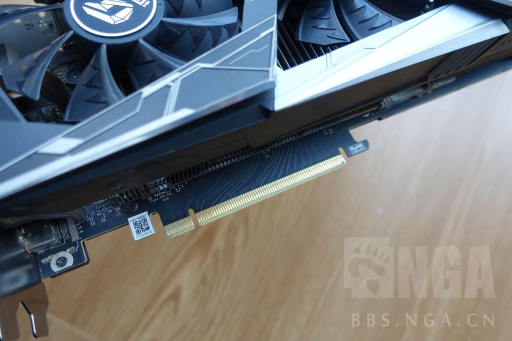 图形显示卡七彩虹igamertx2070supervulcanxoc顶配火神价格3333元