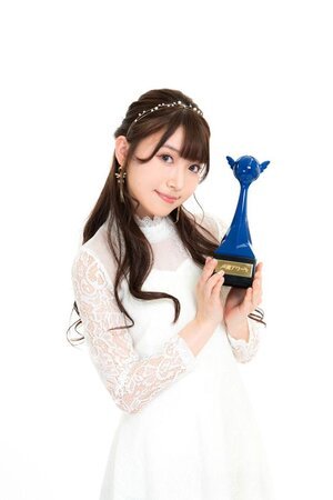 声优赤尾光今后我还想继续演粉毛