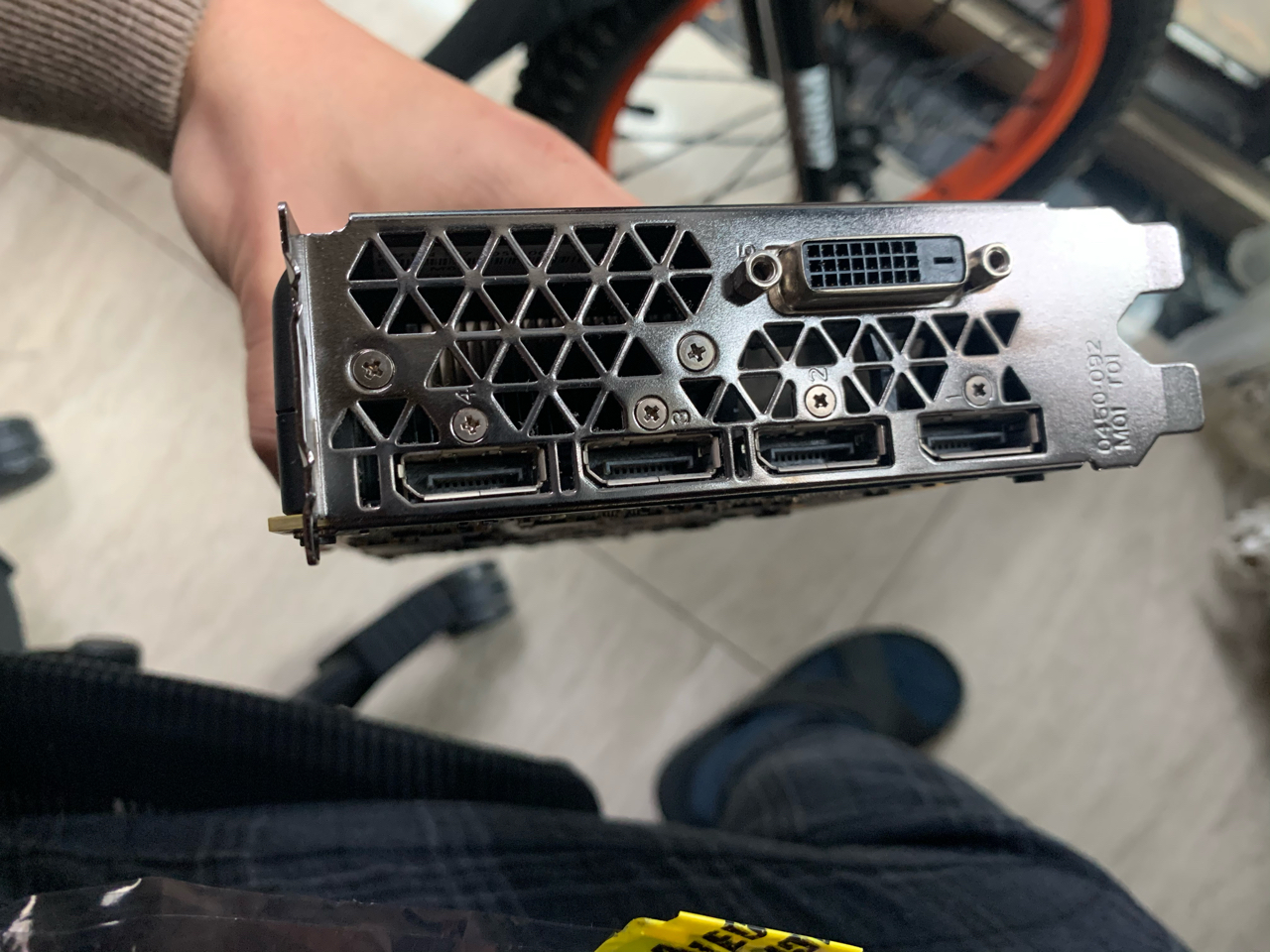 英伟达公版专业显卡p6000