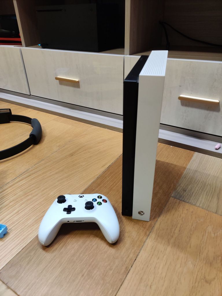 出白色特别版xboxonexx1x
