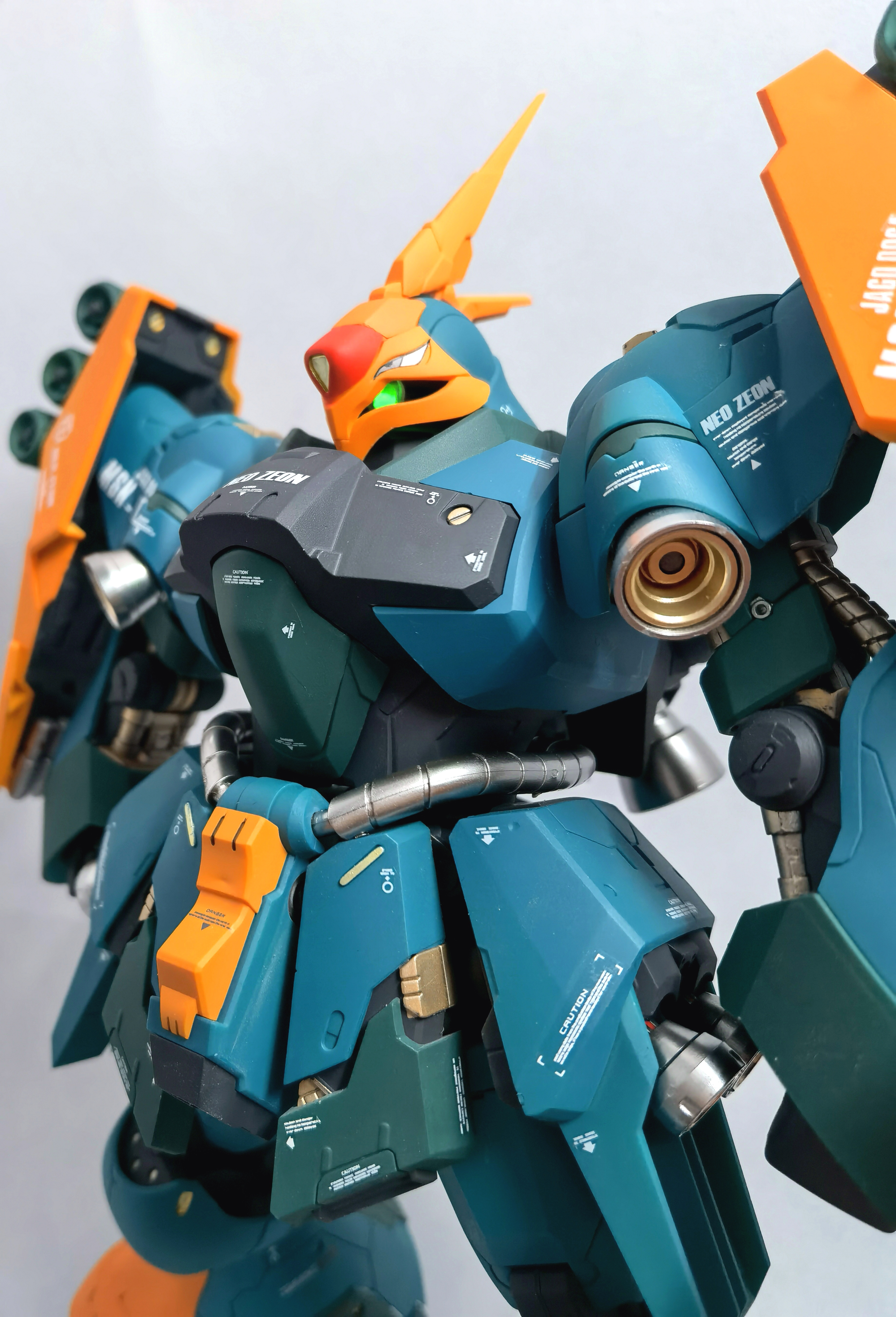 [拼装] 大班 8819 mg 乍得·多加(邱尼·卡斯机) ——绿鹦鹉