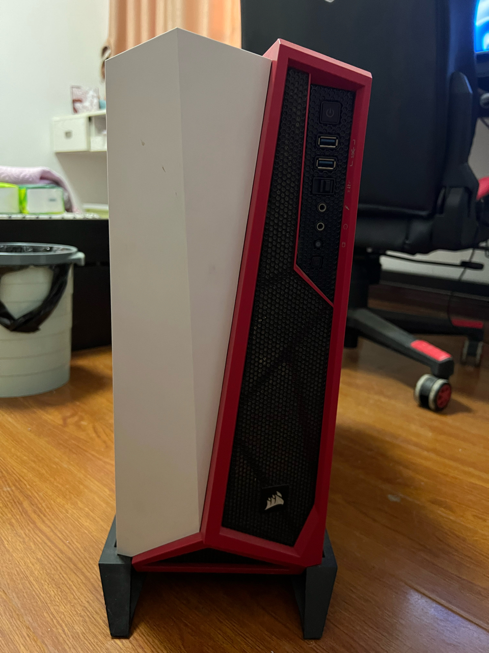 机箱出一个美商海盗船specalpha中塔机箱白红色