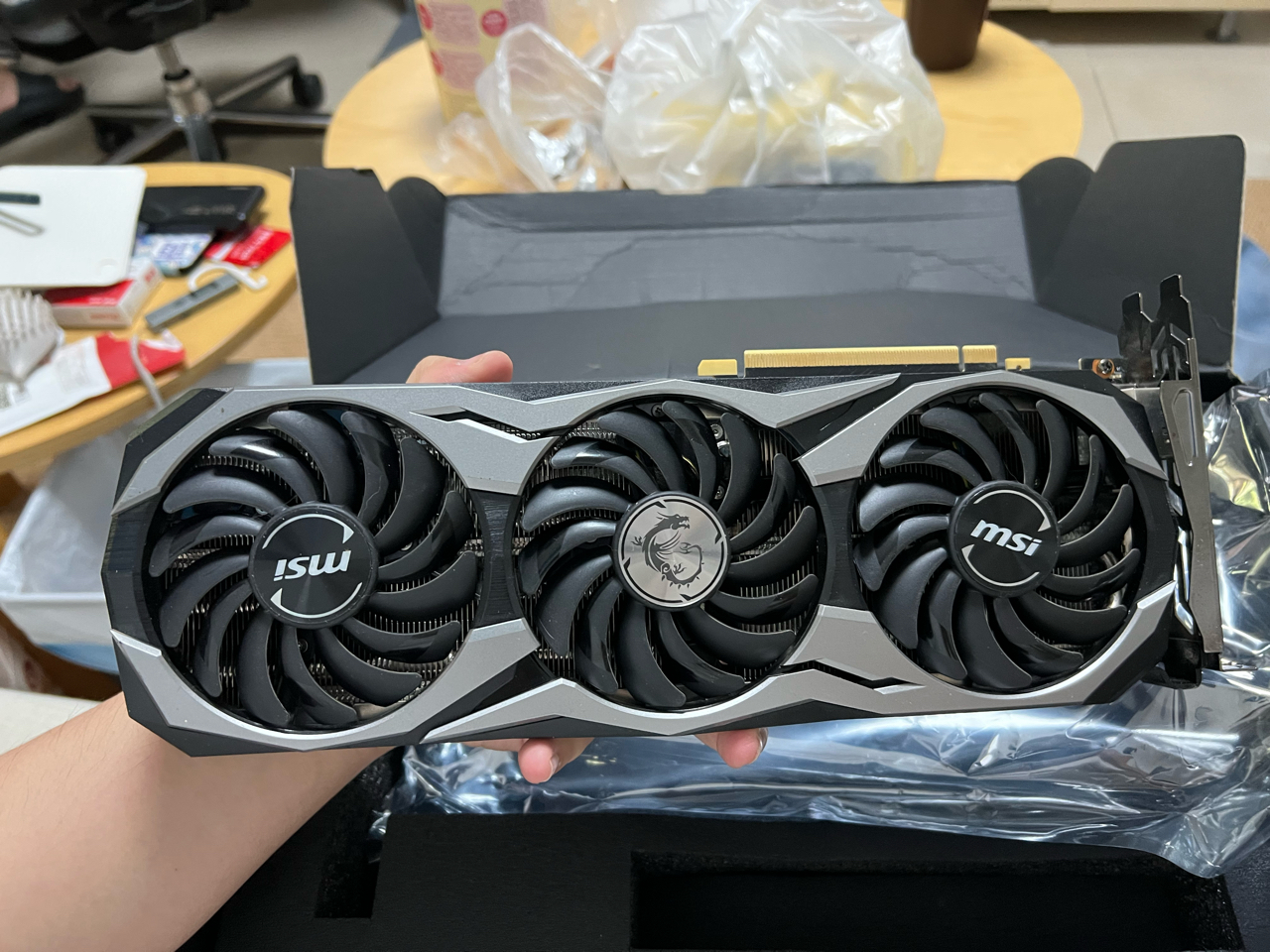 电脑硬件出微星rtx2070duke龙爵19年购买