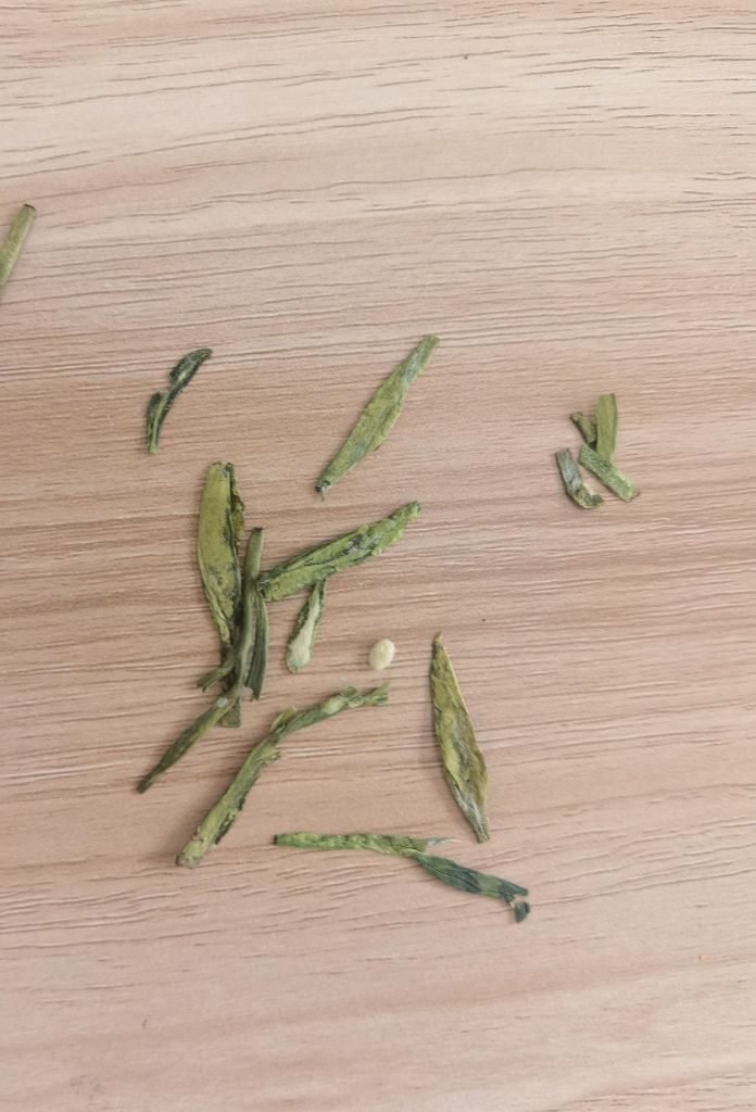 请问下京东买的茶叶里面这个小球是什么