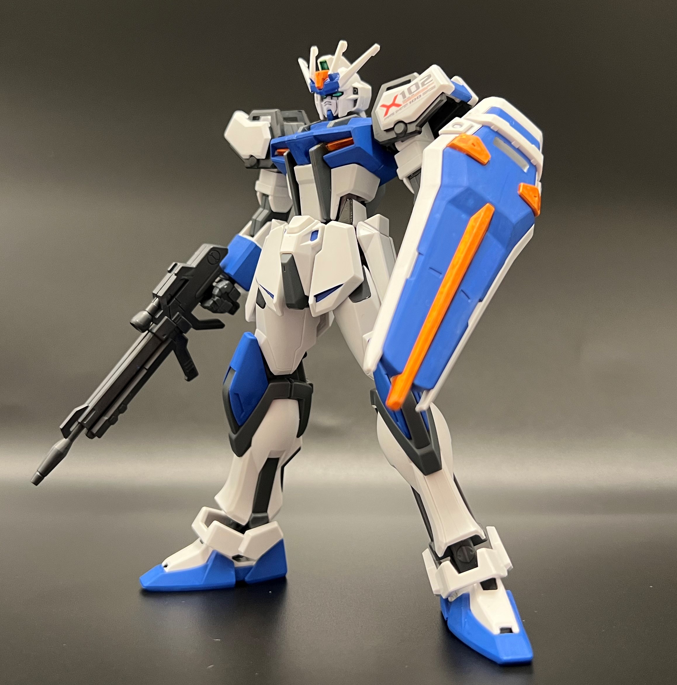 新闻资讯eg1144高达基地限定突击高达paintingmodel官博介绍