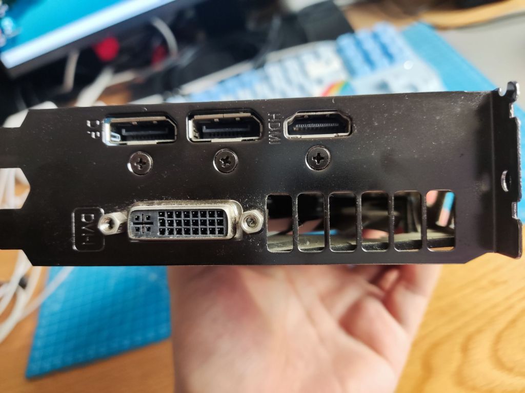 已出出华硕显卡9602g