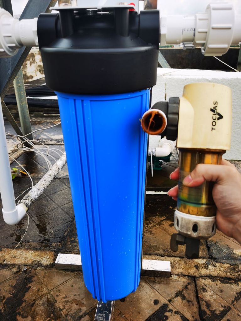 家装日记自己并联装了2个20寸大蓝瓶过滤