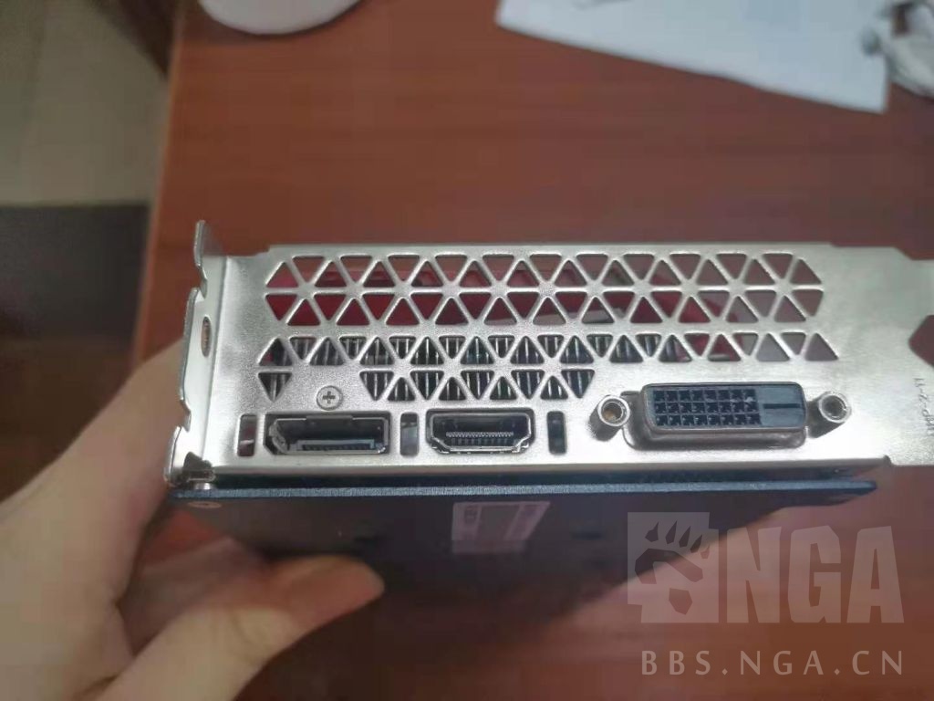 电脑硬件出七彩虹2060super战斧锻炼过10个月