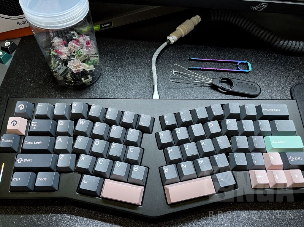 最近发现分裂键盘打csgo真的惬意