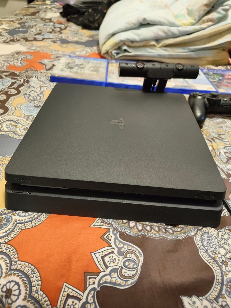 出台港版ps4slim1tb加一代vr套装