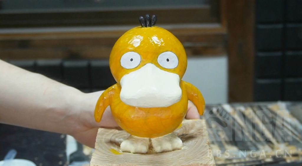 手办手工雕刻可达鸭但是间谍过家家版