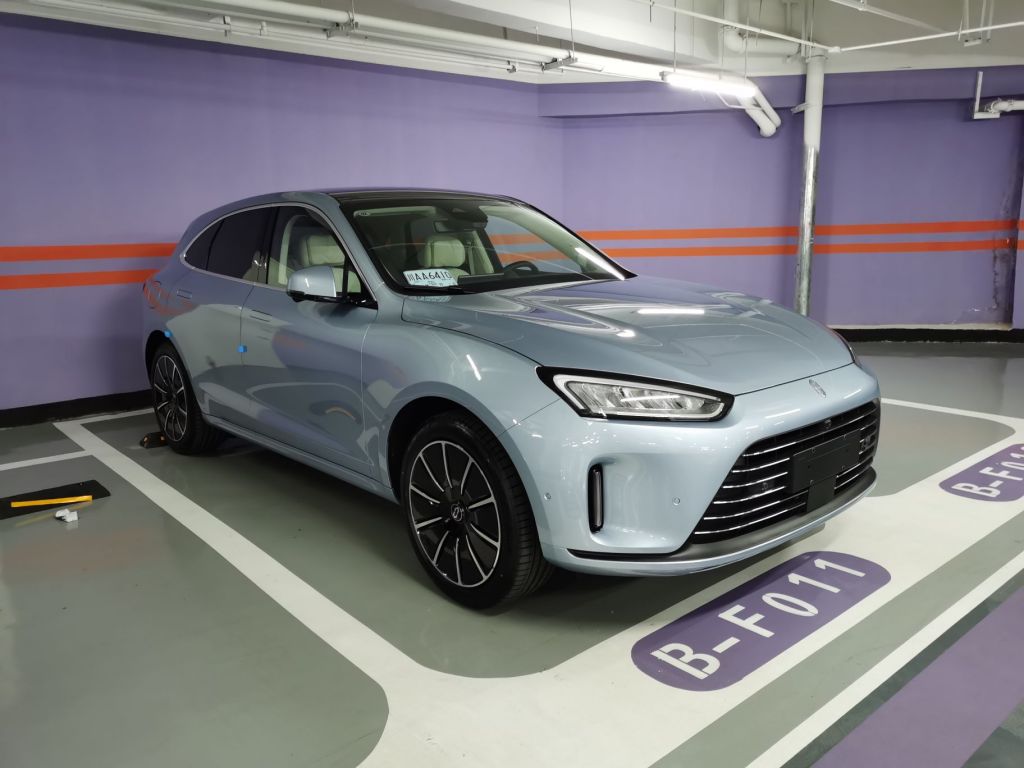 是不是泥潭首提问界m5天青蓝