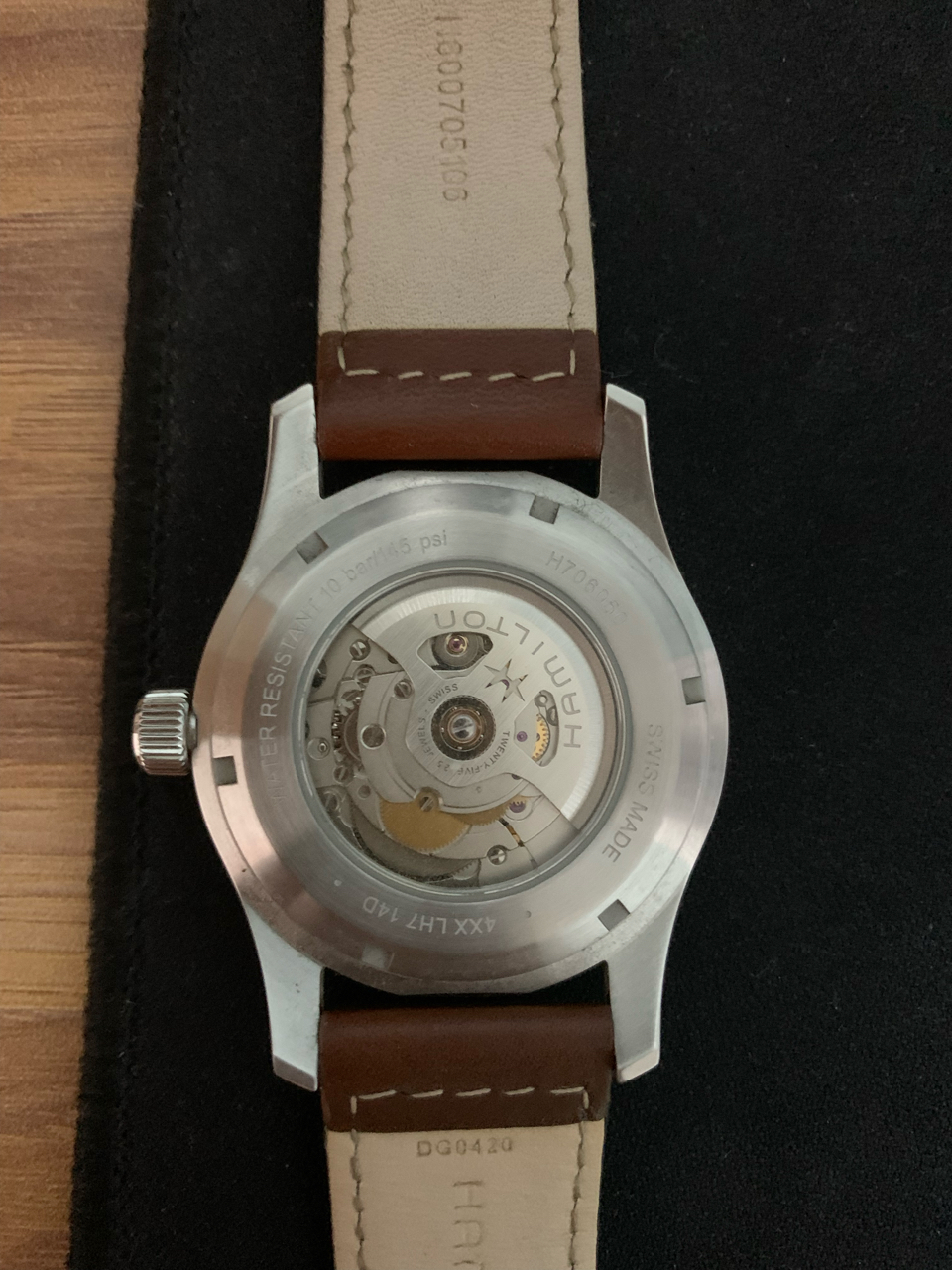 出一块汉米尔顿42表盘的小红帽