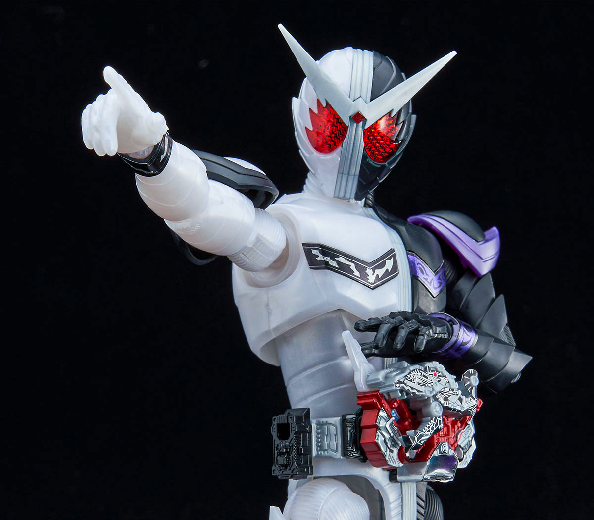 [新闻资讯] figure-rise standard 假面骑士双骑 獠牙王牌 官博介绍