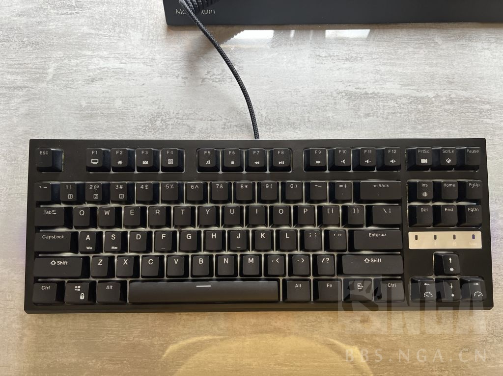 出一把rkr87k黄轴黑色白光