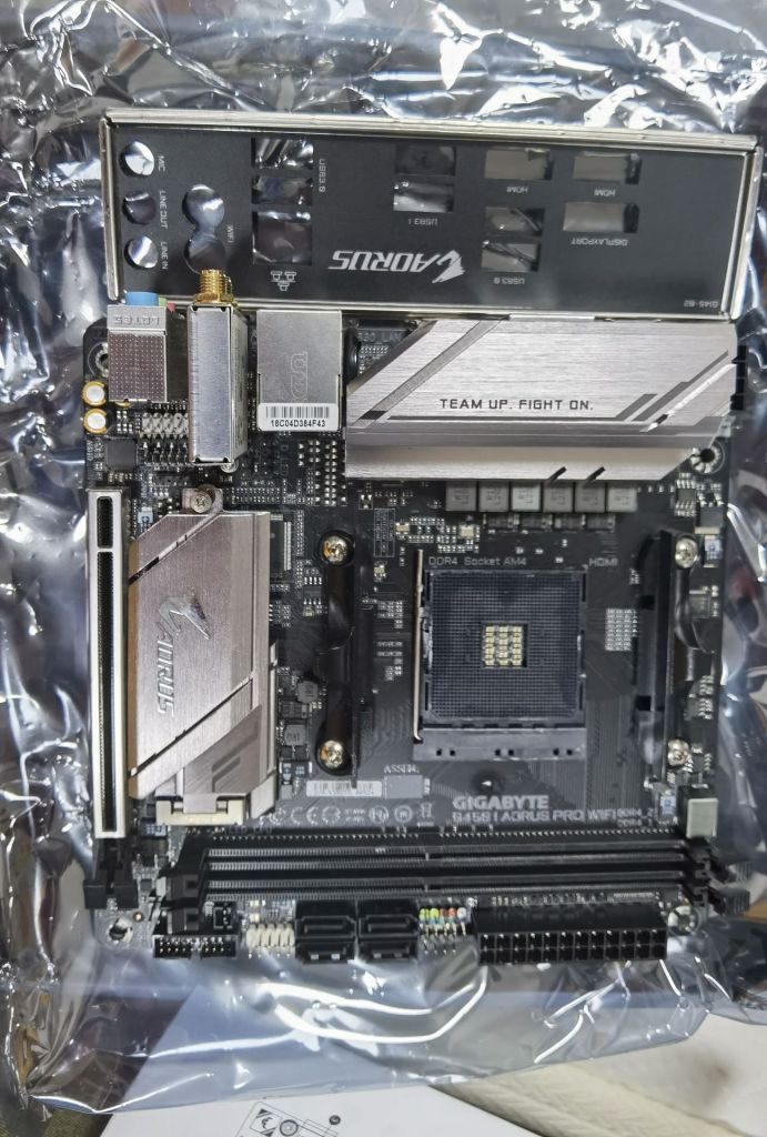 卖一个技嘉b450i主板