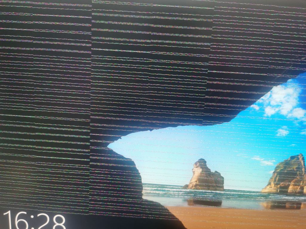 求助电脑突然花屏