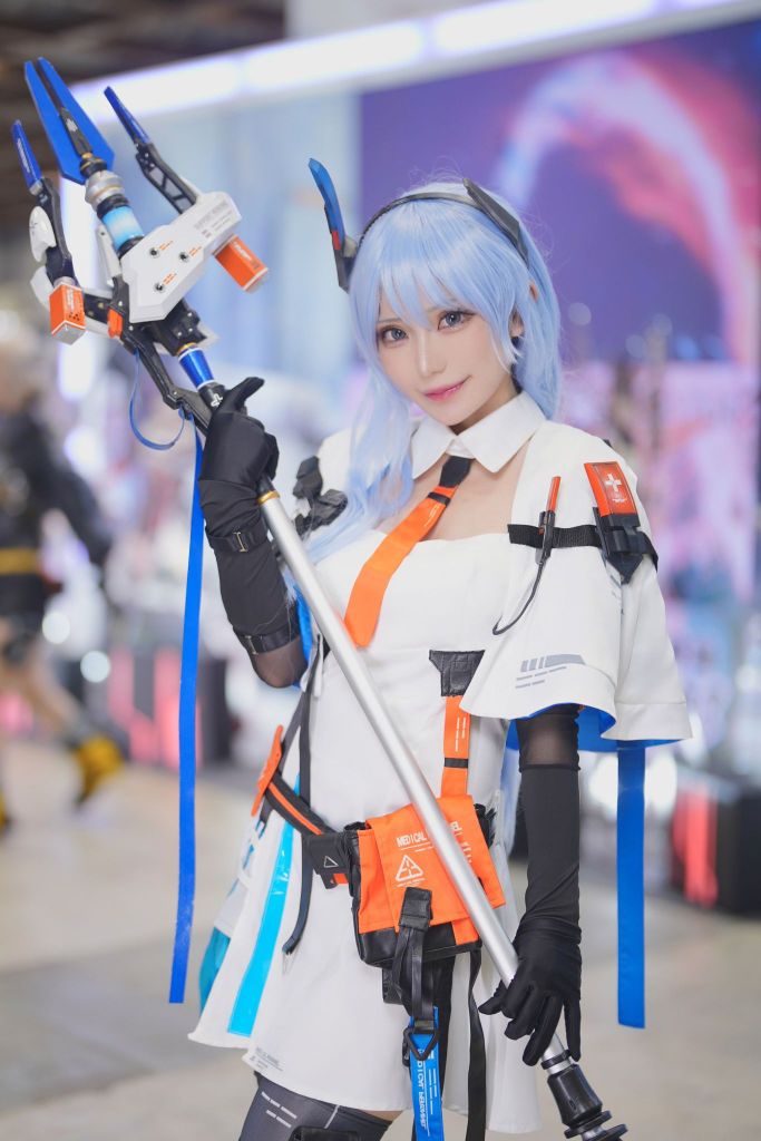 同人转载同人cos我受伤倒地了需要潮音抱抱才能起来