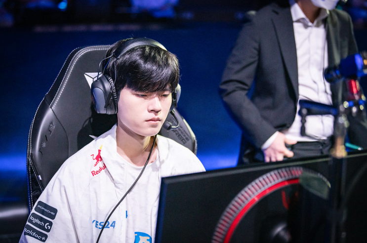 [外赛区赛事] deft解决兵役问题继续征战,但队伍表现不足八强实力