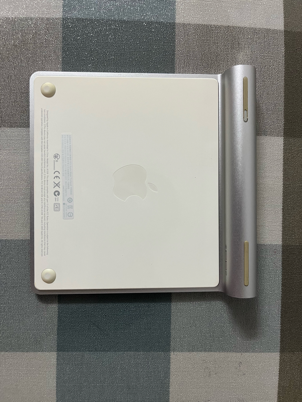 出一个苹果触控板妙控板一代