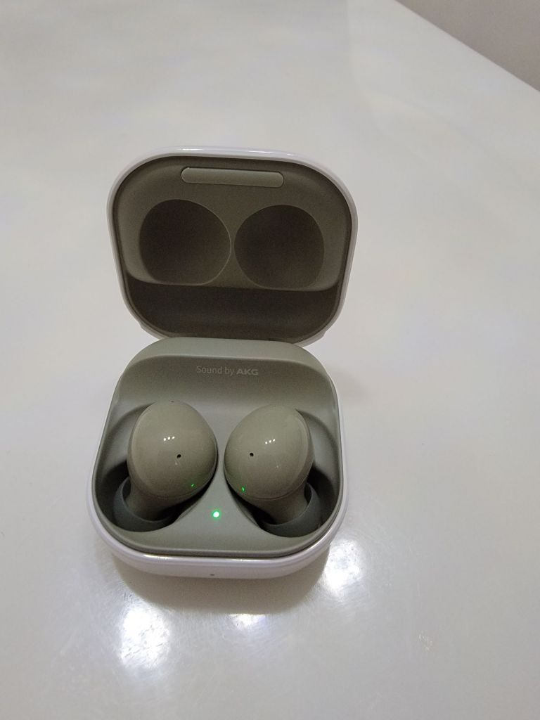 出全新三星耳机buds2