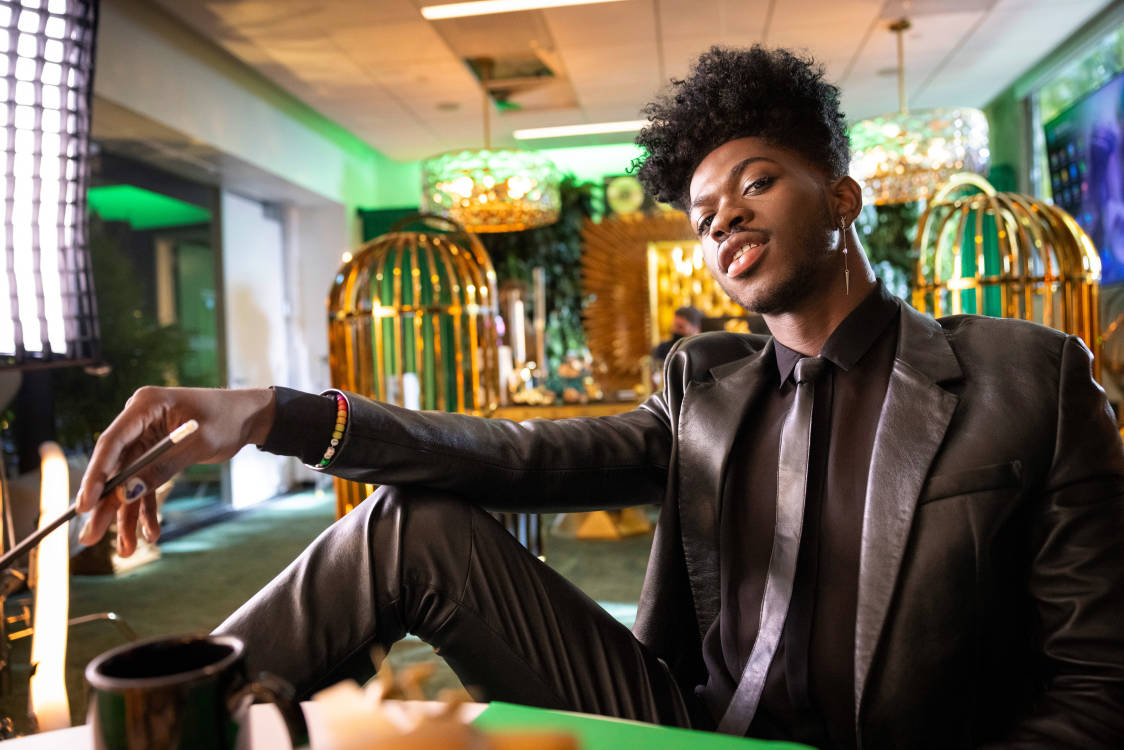 国际赛事拳头游戏宣布lilnasx成为英雄联盟老大2022全球总决赛