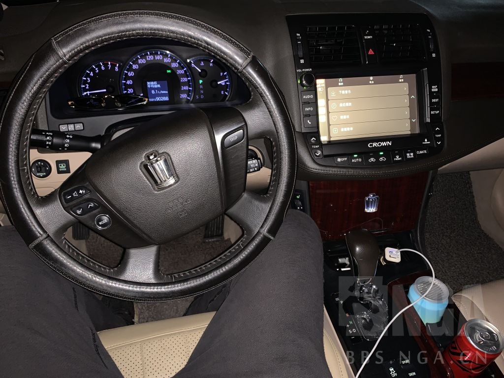 [其他] 江苏盐城市区出自己自用的13代皇冠,12年7月上牌.