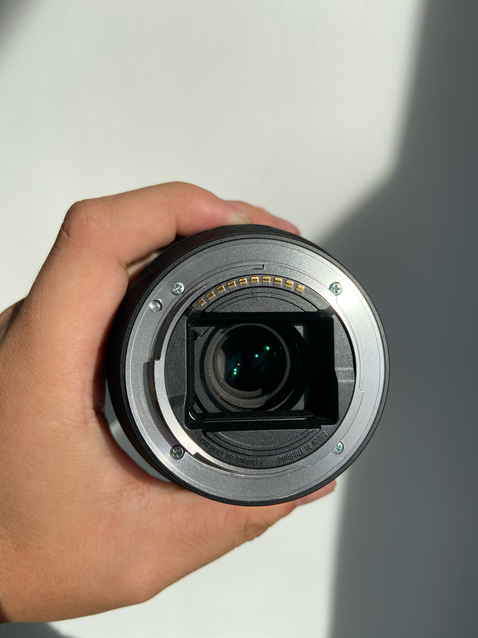 出索尼2470f4轻微划痕后贴膜成色如图