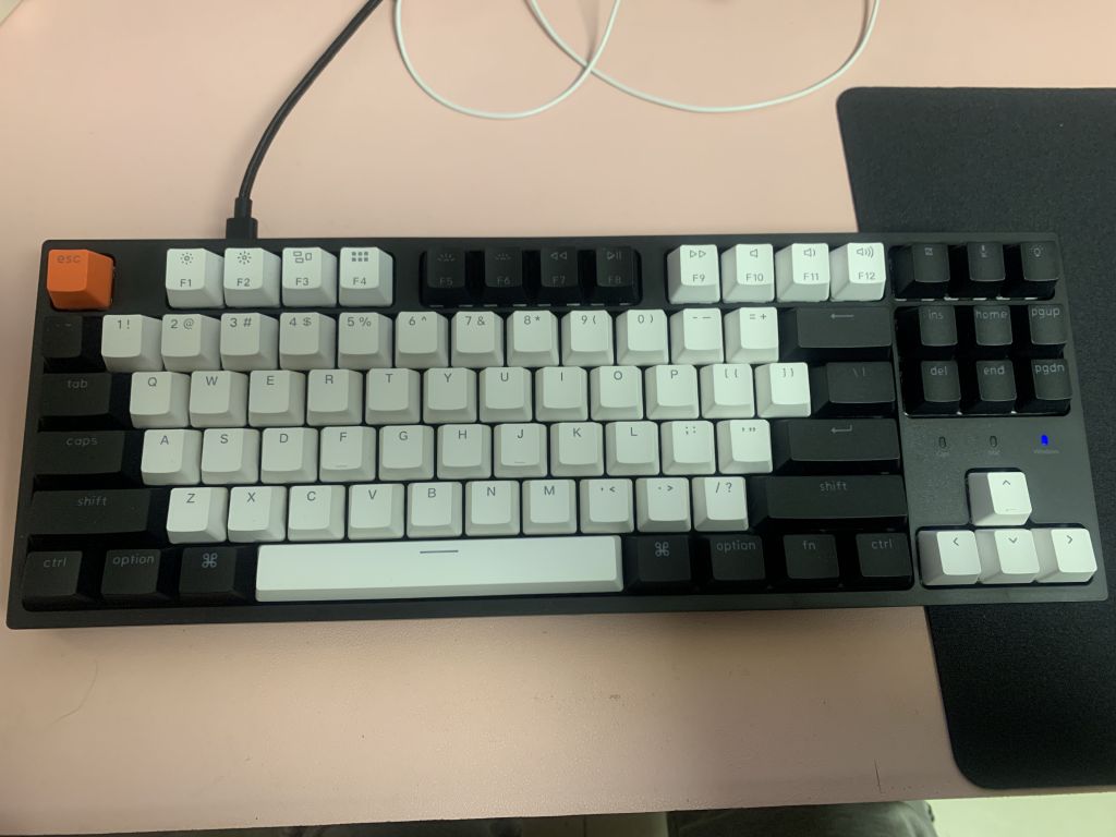 京东京造c1有线机械键盘背光87键黑色红轴白光