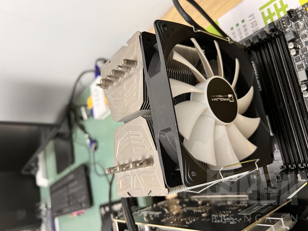 9月在京东买的9600kf盒装cpu680包邮请看附图盒子没了裸u一直默频使用