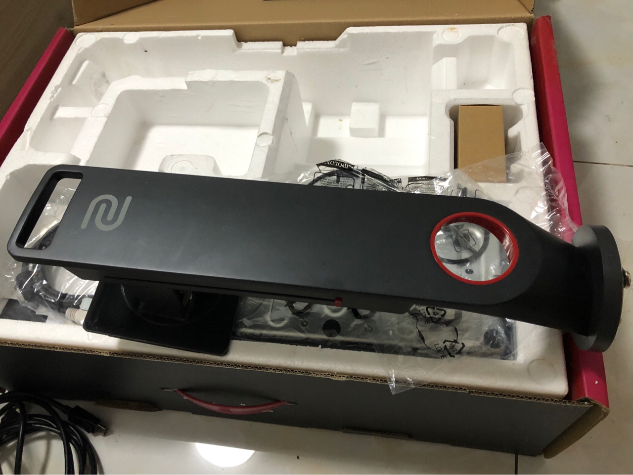 出卓威xl243024寸tn屏144hz箱说全