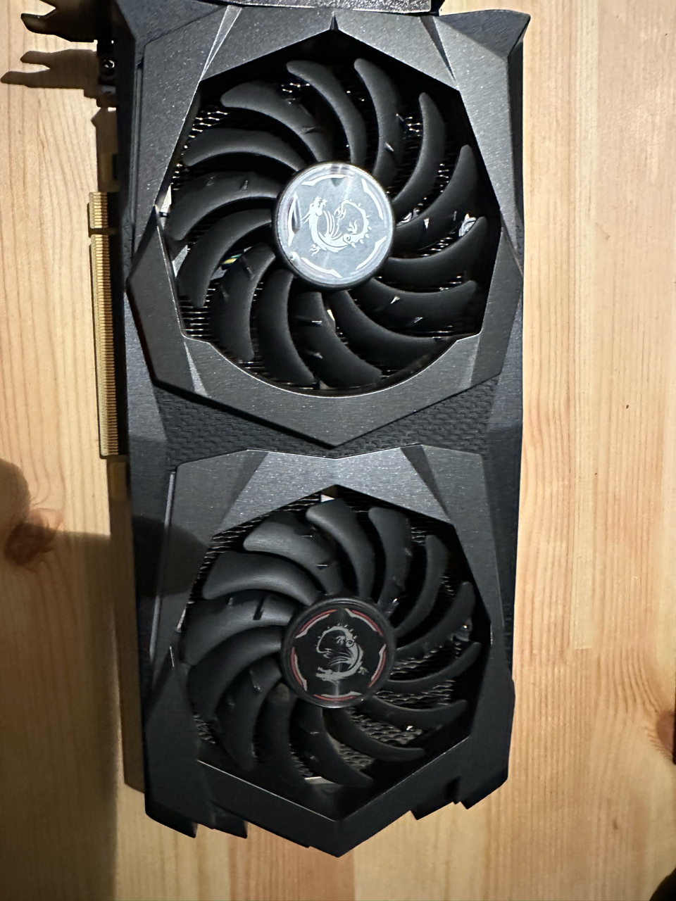 升级显卡出一块2060s微星魔龙