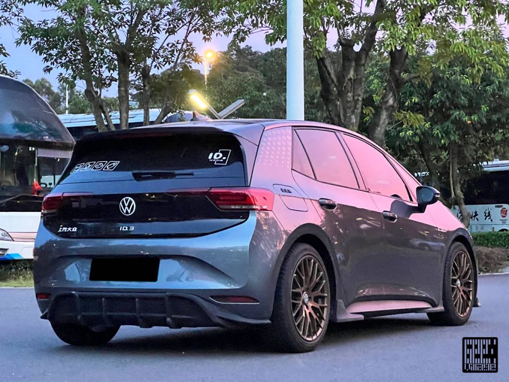 改装相关两厢车改车思路是先改碳件再改轮毂然后是车顶行李架