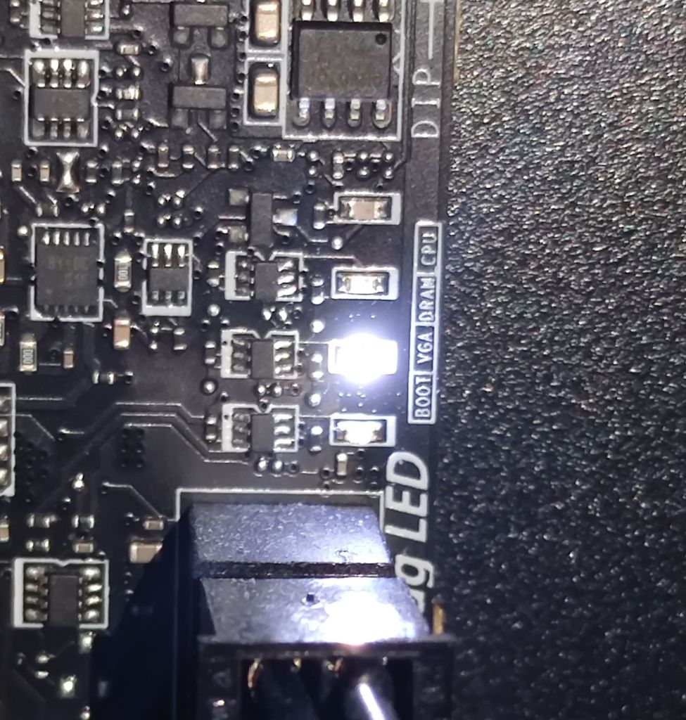 求助690刀锋vga白灯亮偶尔进不去系统