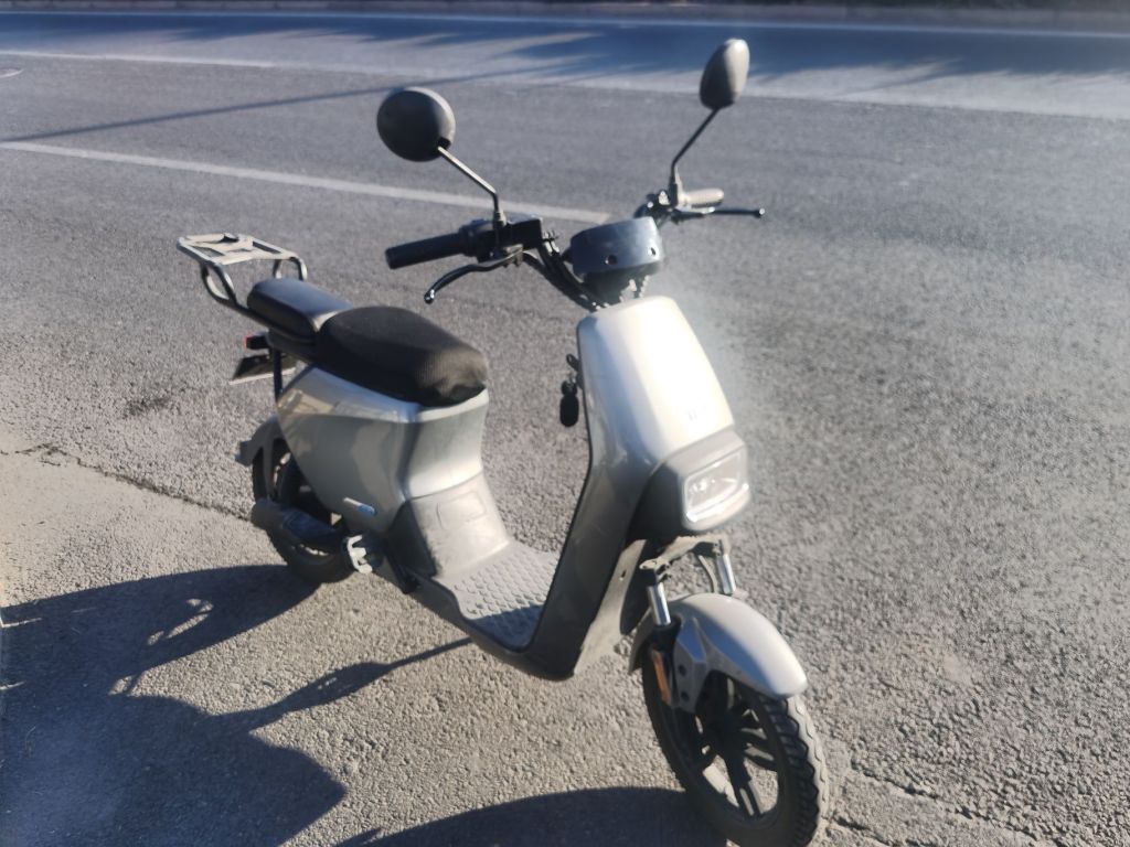 北京地区出一辆闲置小牛g2电动车