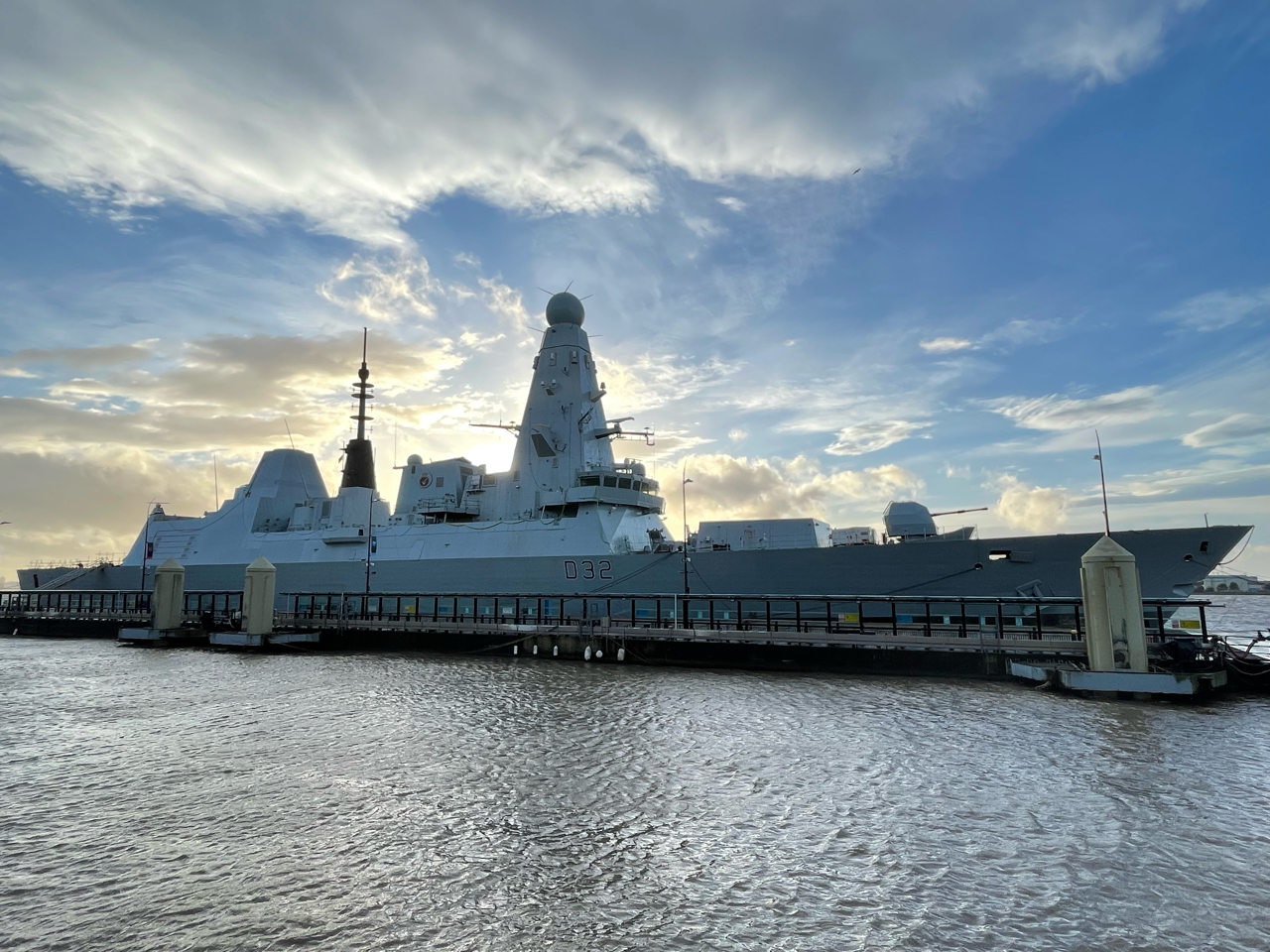 水利物浦albert港偶遇达令酱d32daring