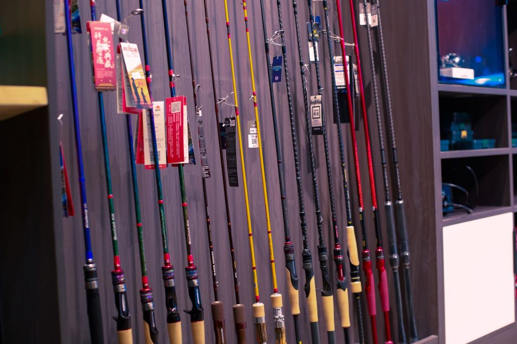 刚开了一家路亚实体店坛友们有啥问题可以问