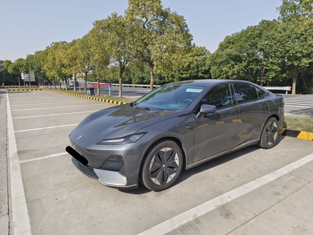 深蓝sl03增程月岩灰提车三个月交作业,防四血