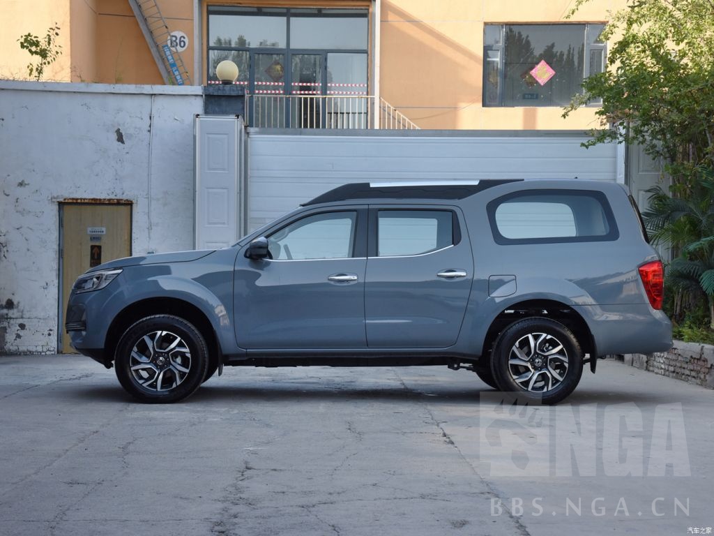 陪着老丈人看车的时候发现一个特别牛逼的特殊车型郑州日产帕拉索