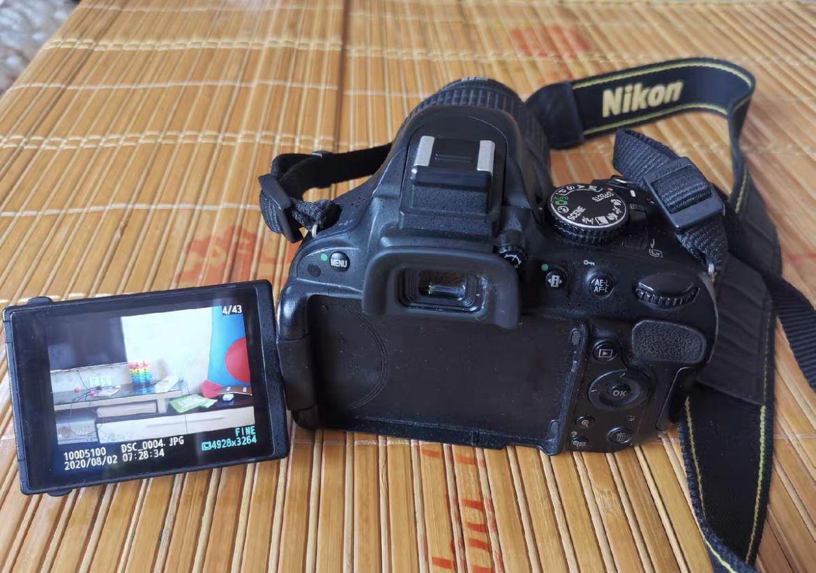 吃灰单反有人要吗尼康d51001855套机